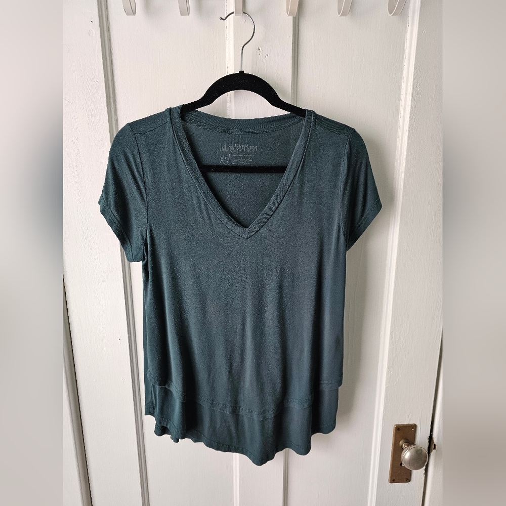Latched Mama V Neck Boyfriend Nursing Tee